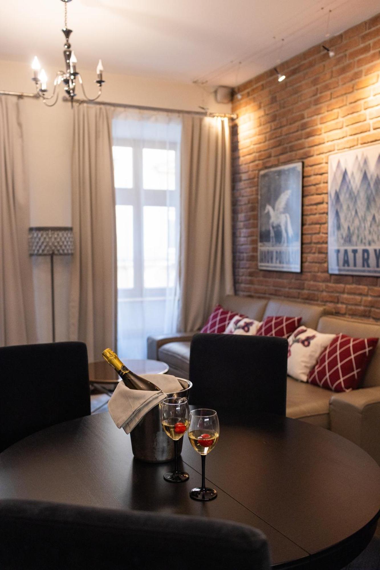 Lux Apartmenty - Old City คราคูฟ ภายนอก รูปภาพ